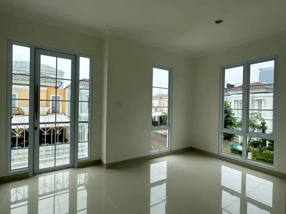 RUMAH MEWAH SIAP HUNI CLUSTER ALICANTE GADING SERPONG