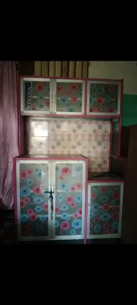 Lemari makan masih bagus 600 rb