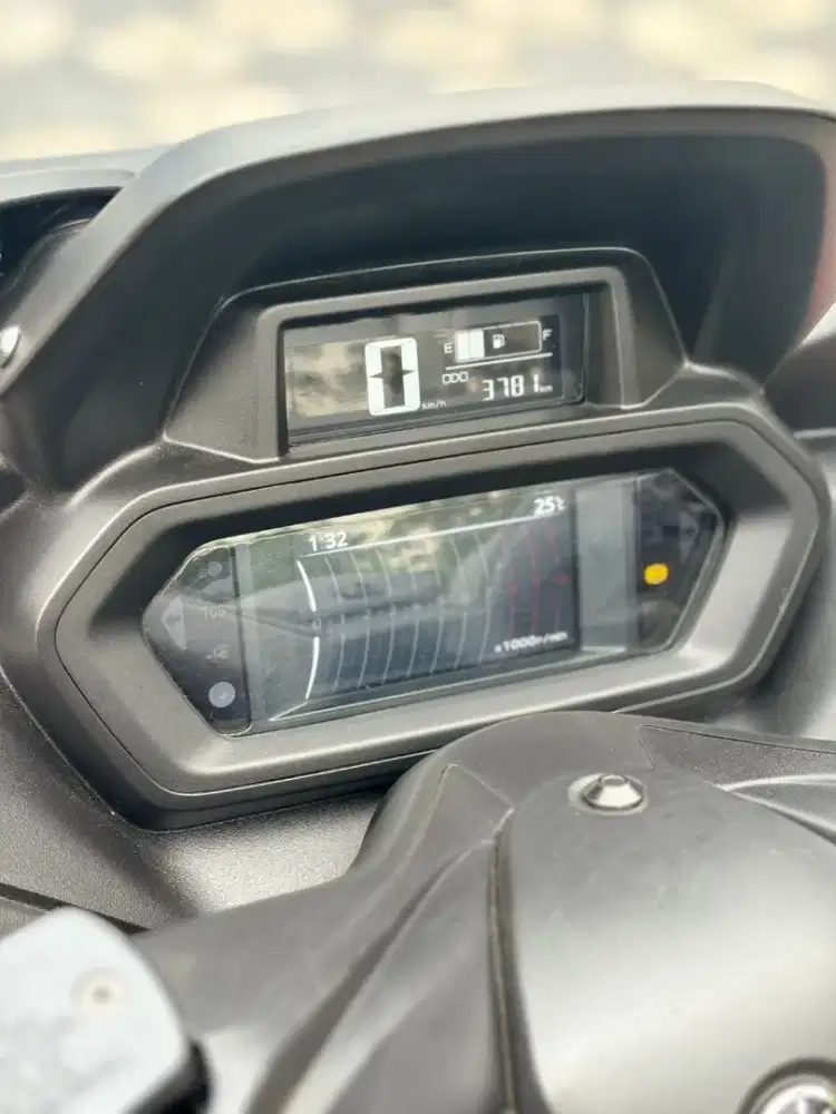 Odo 3rb KM‼️Xmax Connected 2024 Luxury Red. Mulus Istimewa.