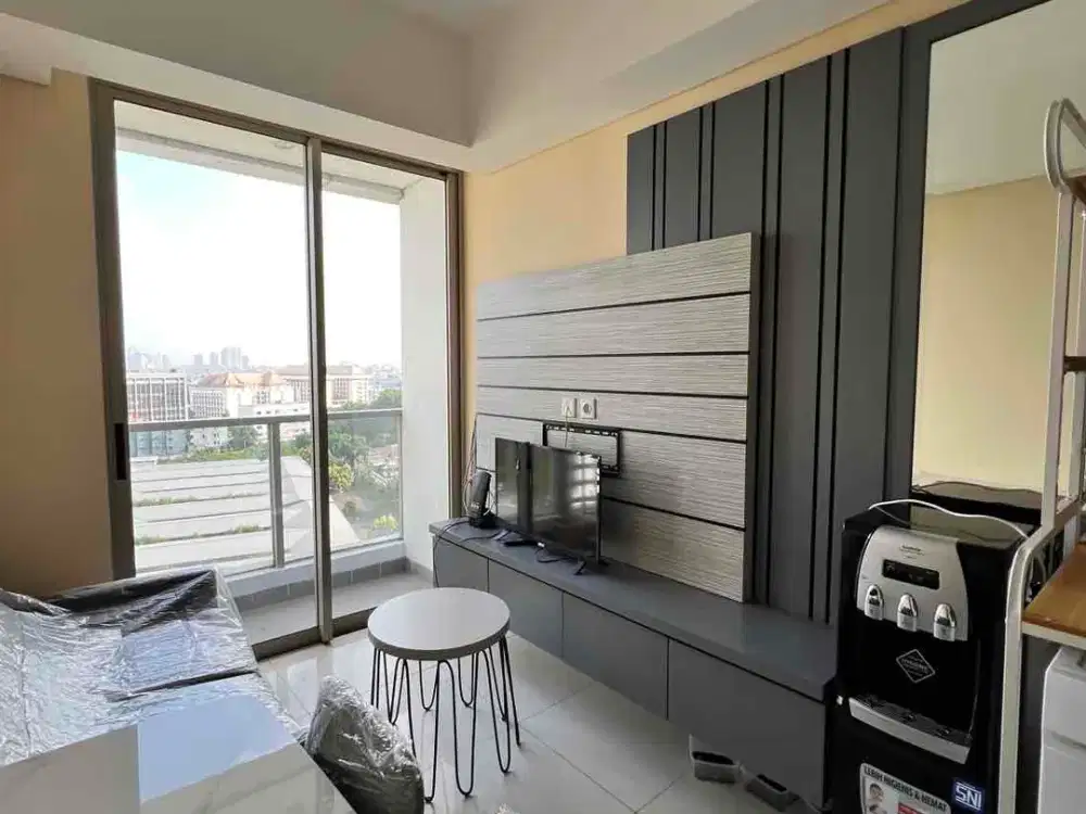 2 BR lantai rendah furnished