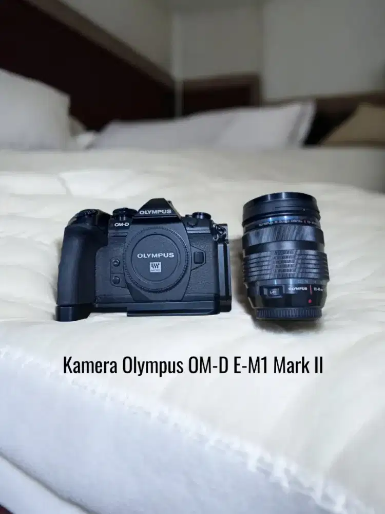 Kamera Olympus OM-D E-M1 Mark II Lensa 12-40mm f2.8