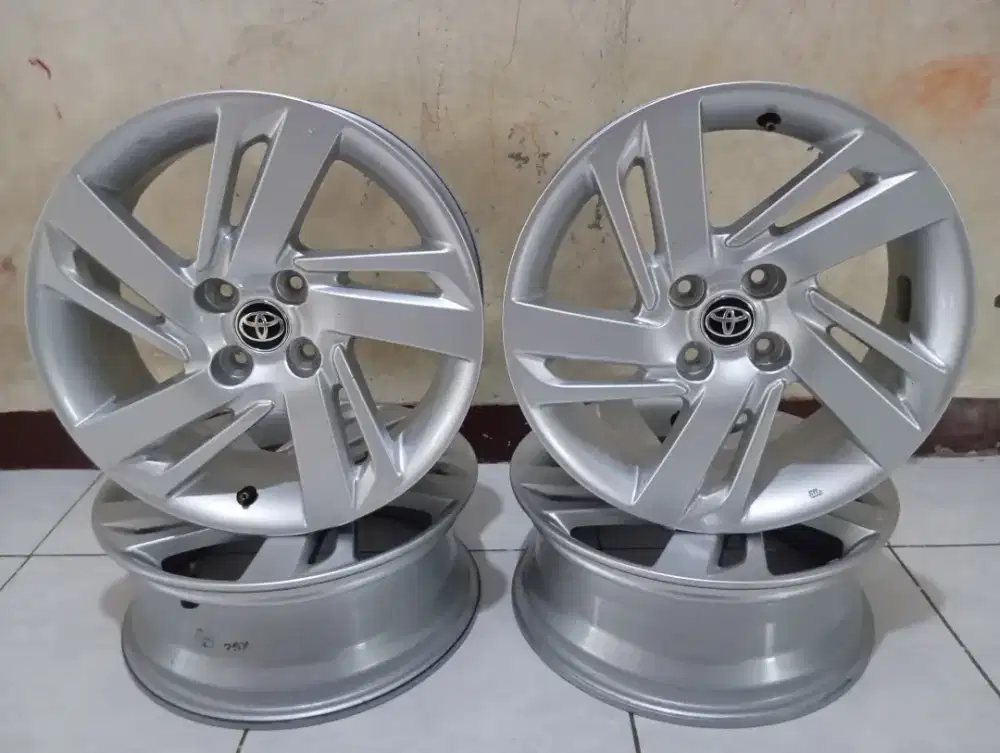 Velk Ori Pabrikan Bawaan Toyota Raize G