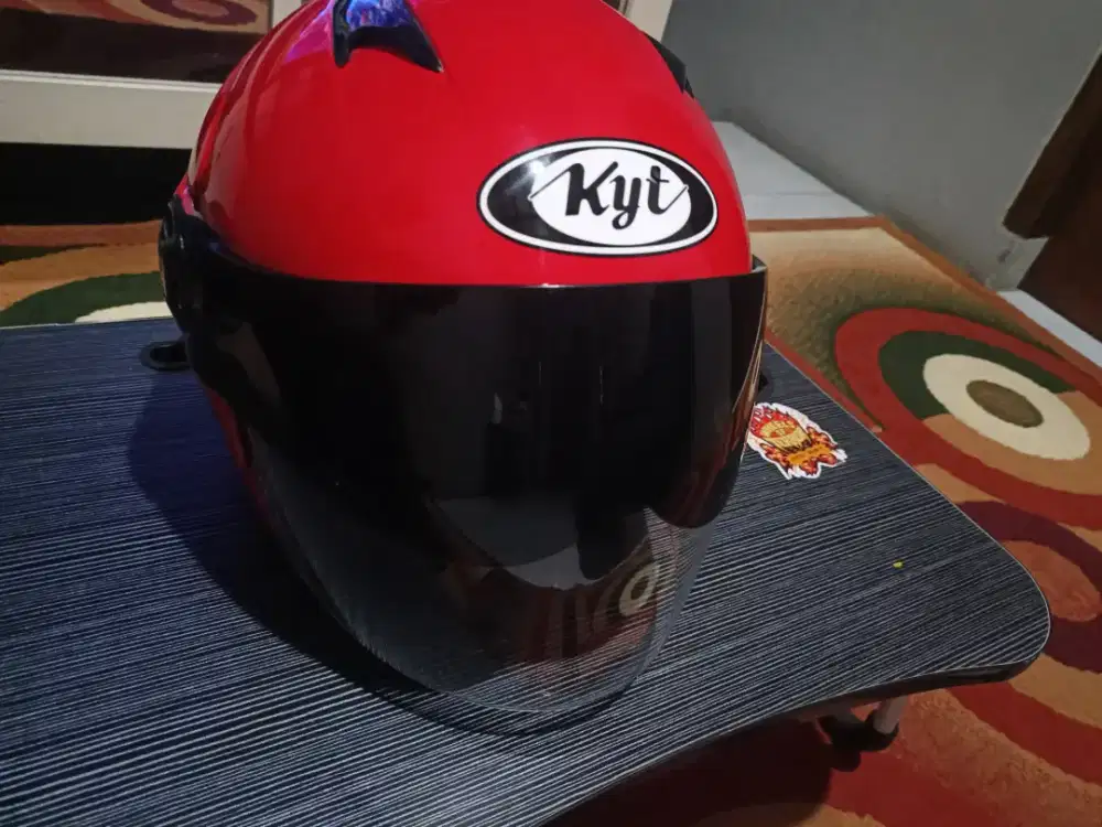 Helm KYT 2vision