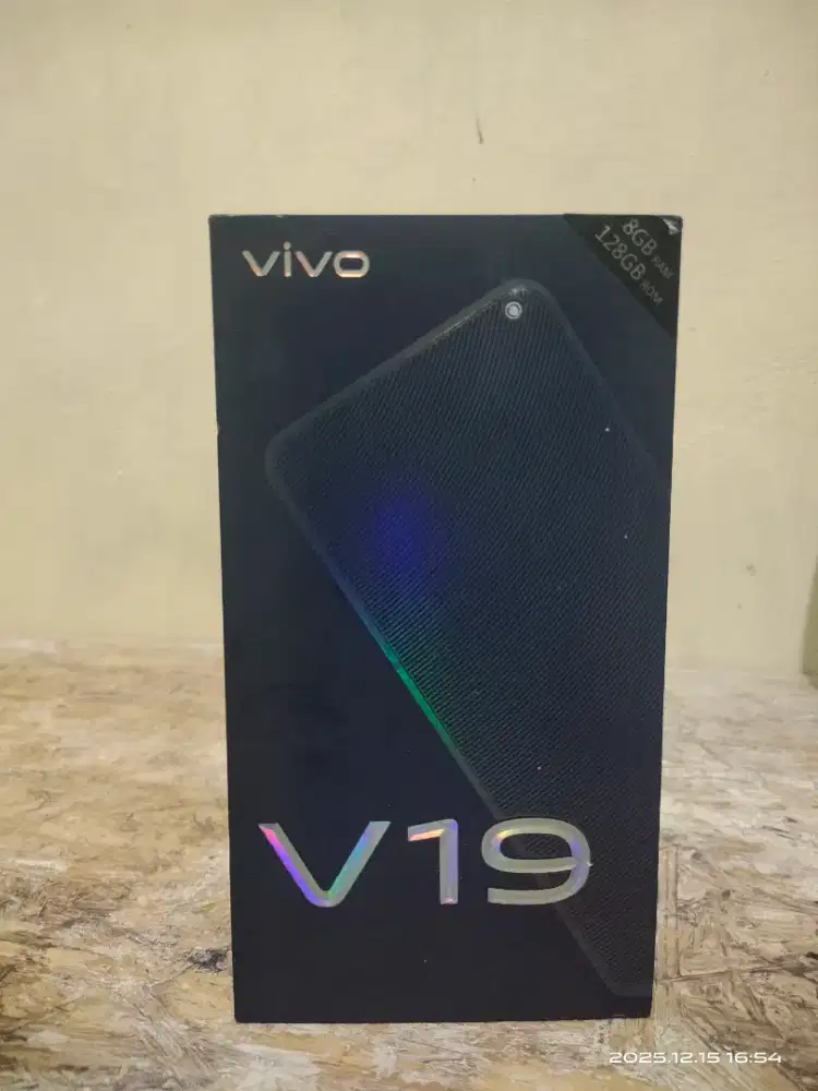 Vivo V19 ram 8+8/128 mulus lengkap no Minus