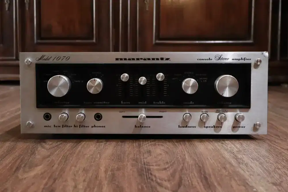 Ampli Marantz 1070