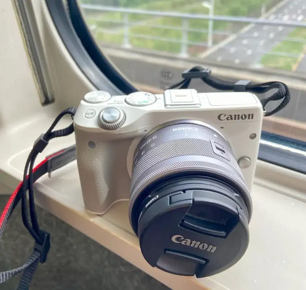 Canon eos m3 ( di cari untuk di beli