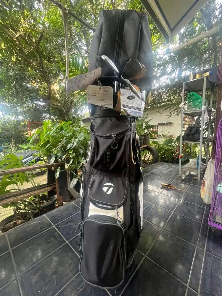 Jual Golf Bag dan Isinya