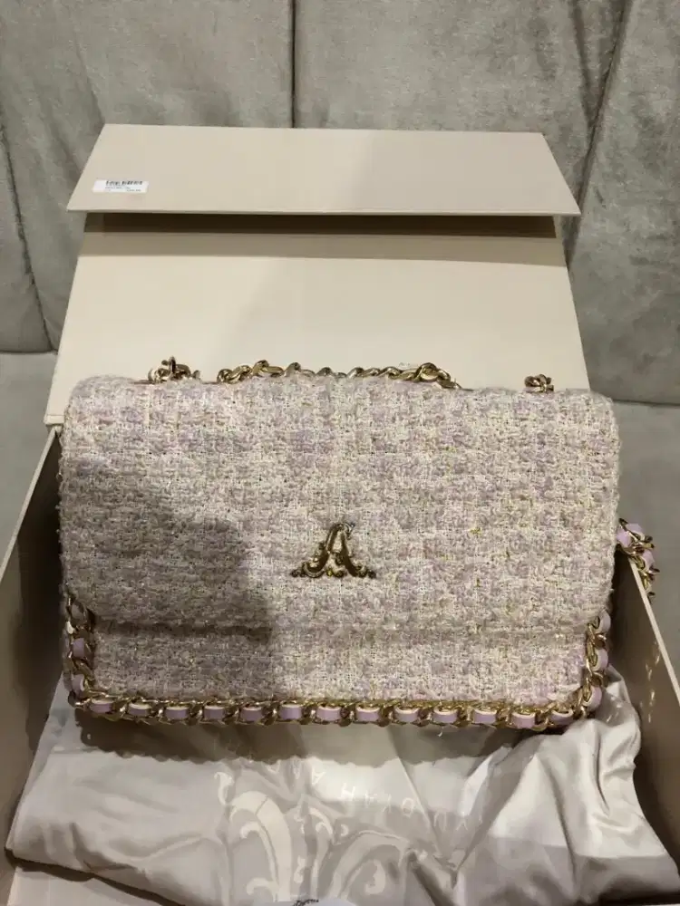 Tas wanita masih bagus tidak ada minus