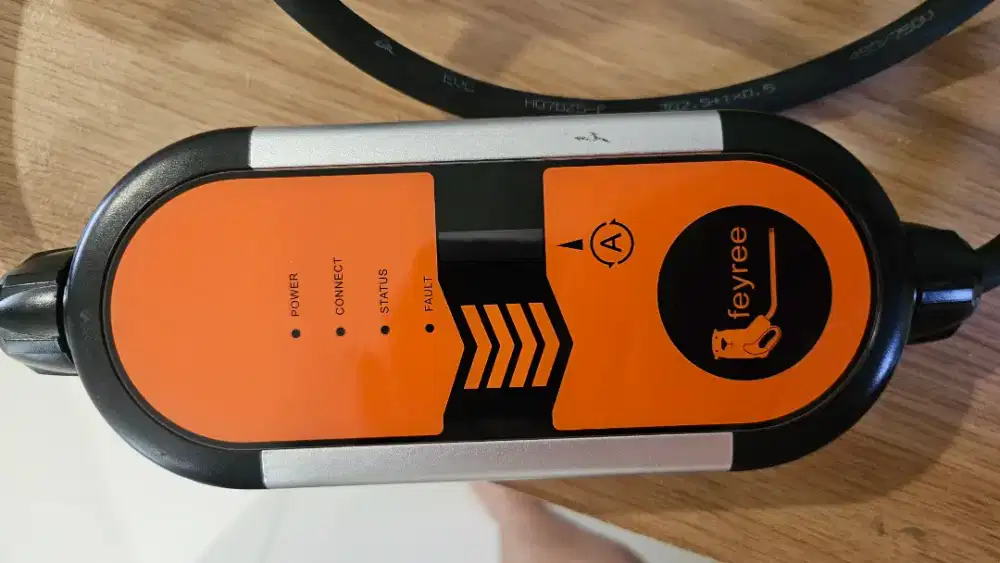 Portable charger mobil ev feyree