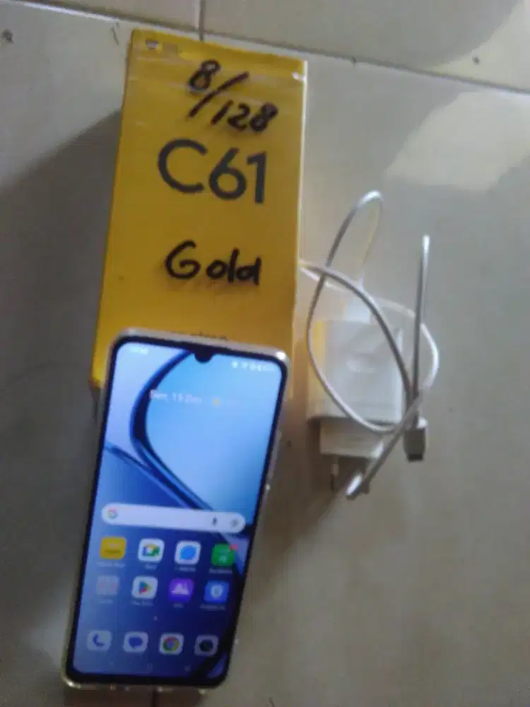 Realme c61 ram8/128