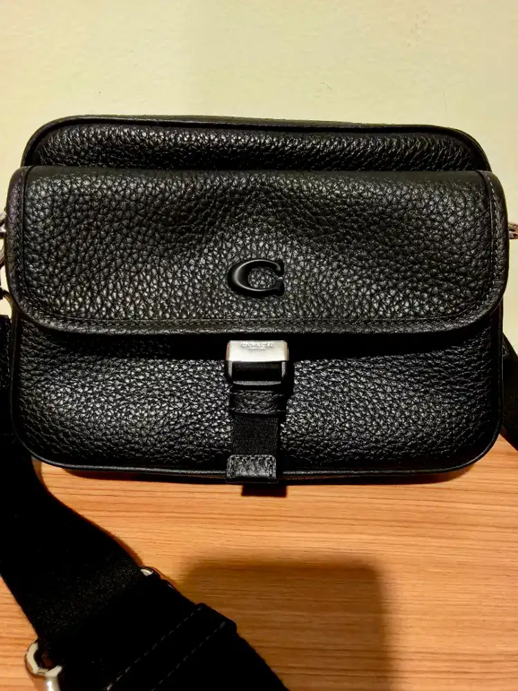 Coach men bag,black,like new