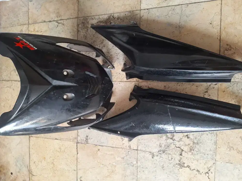 Body cover & tameng  beat karbu