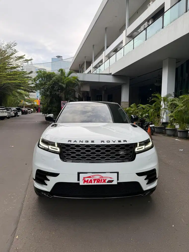 Range Rover Velar R Dyn P300 white  on black 2019 Nik18 Siap pakai