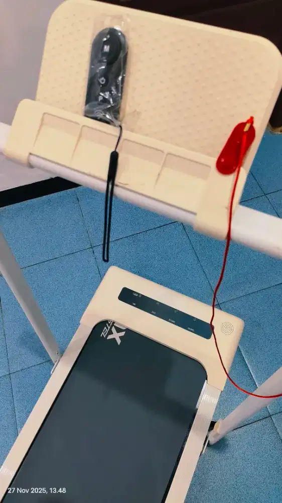 Treadmill alat olah raga dengan BB max 100 KG