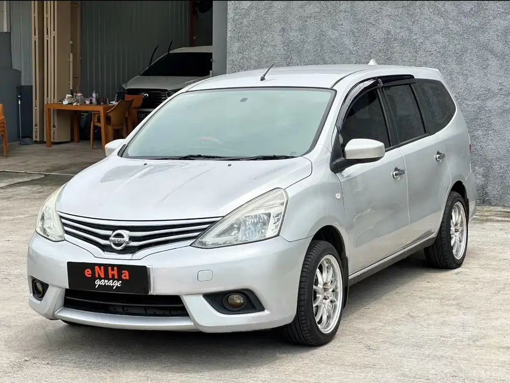 Dp 13JT.. Plat H.. Grand Livina SV 1.5 M/T 2014.. eNHa garage Semarang