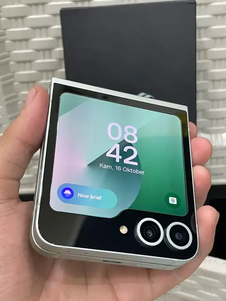 Samsung z flip 6. 12/512gb. resmi sein