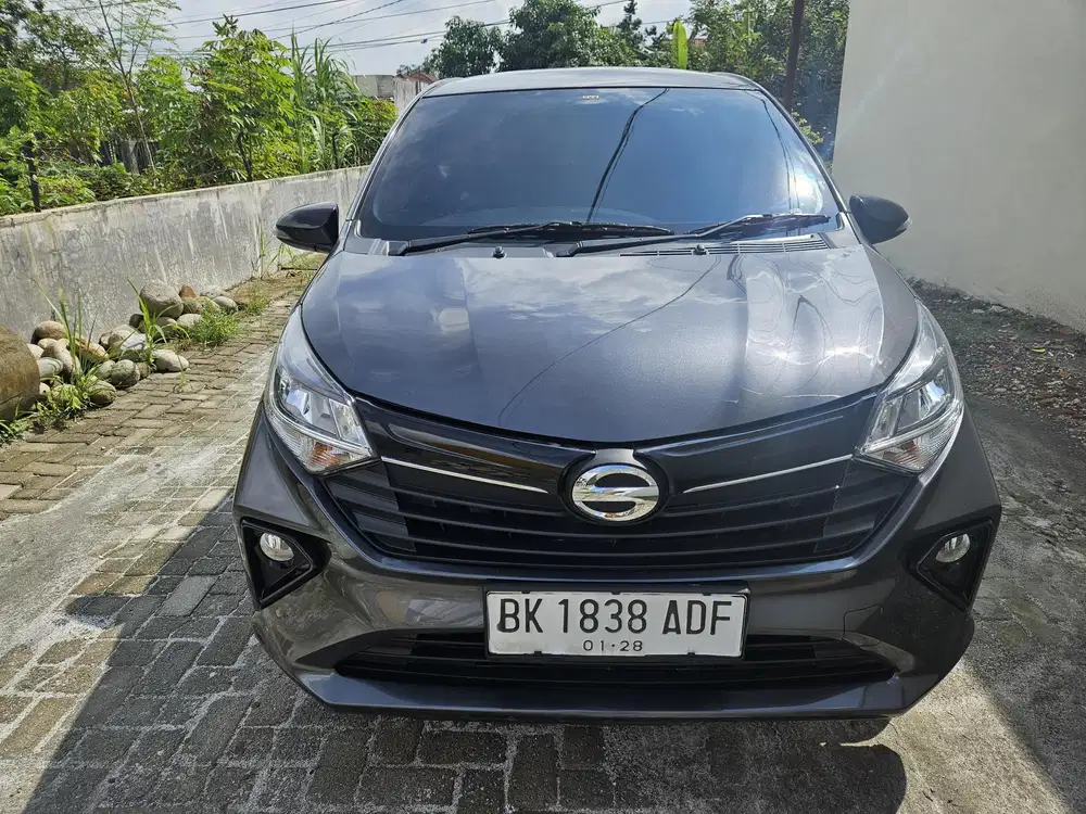Daihatsu Sigra R 1.2 MT 2022