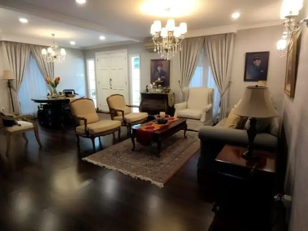 Rumah Mewah Town House harga di bawah appraisal KJPP Cilandak Barat Jakarta  Selatan