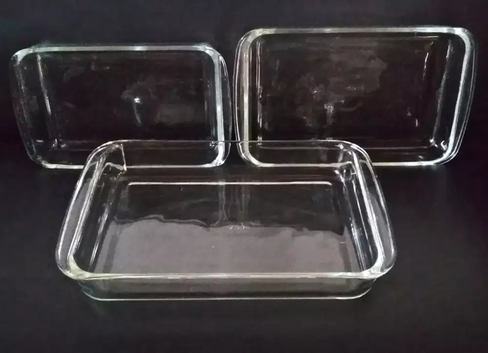 Tempat Saji Makanan Pyrex (Made In USA)