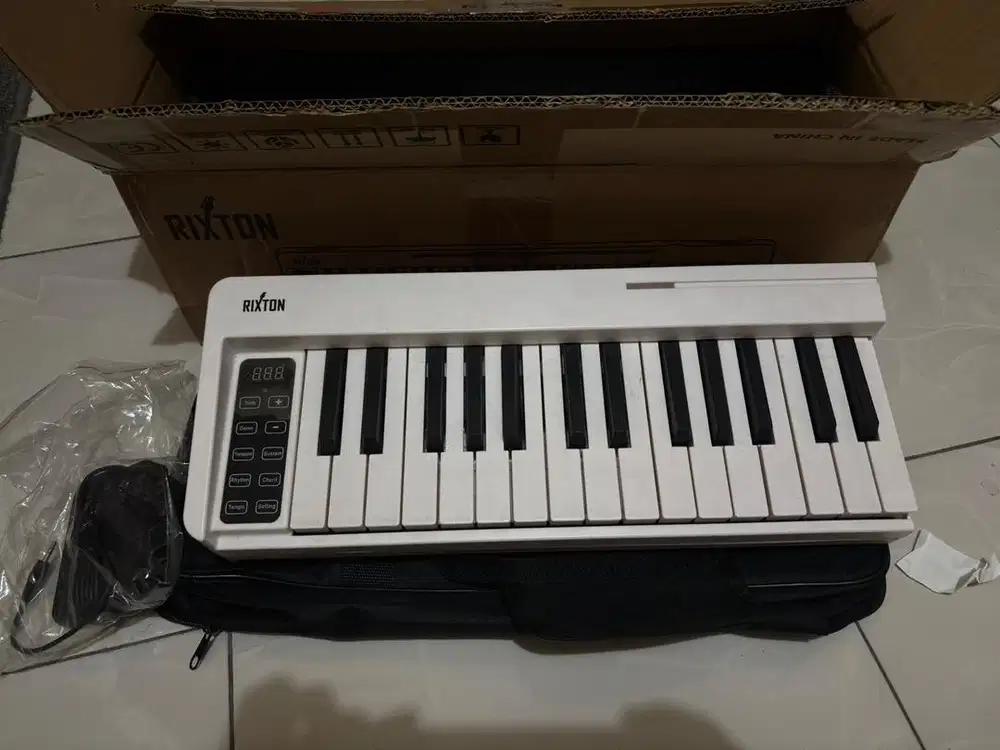 Piano/Keyboard Lipat Rixton 61 Keys
