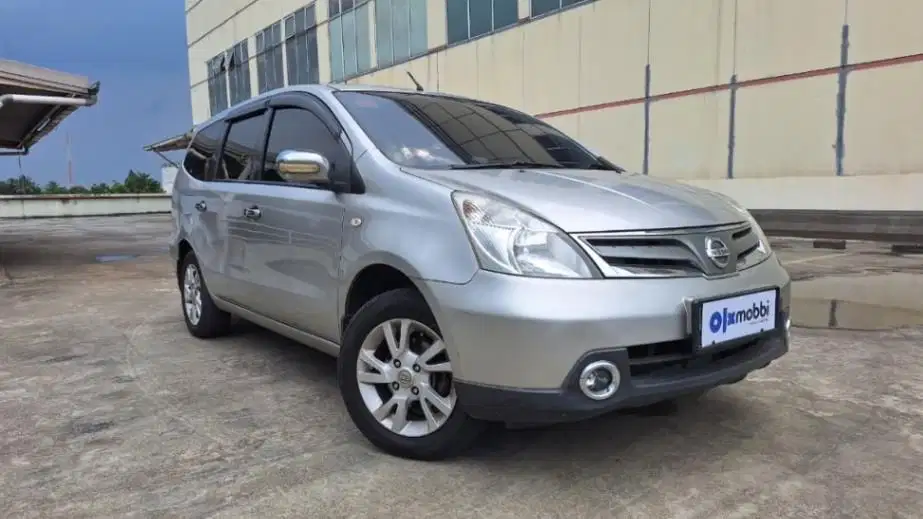 PROMO Low Angsuran Nissan Grand livina 1.5 SV Bensin-MT 2012 ZVJ