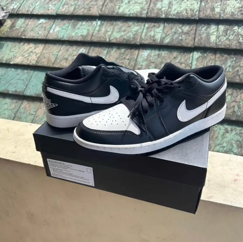 Nike Air Jordan 1 Low Men's Basketball Shoes - Black/Summit White