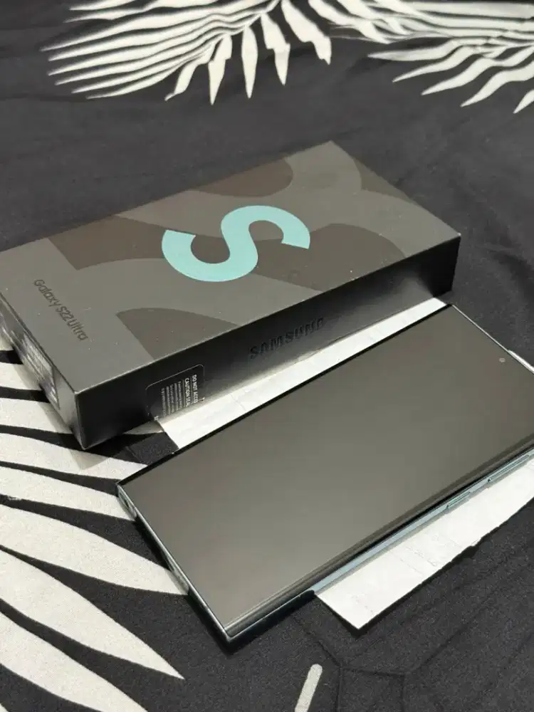 Samsung s22 256gb/12gb