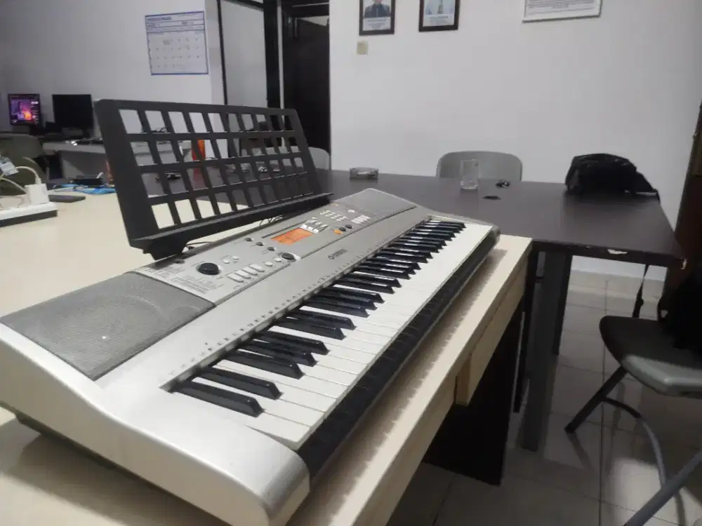 Keyboard piano Yamaha psr e 313