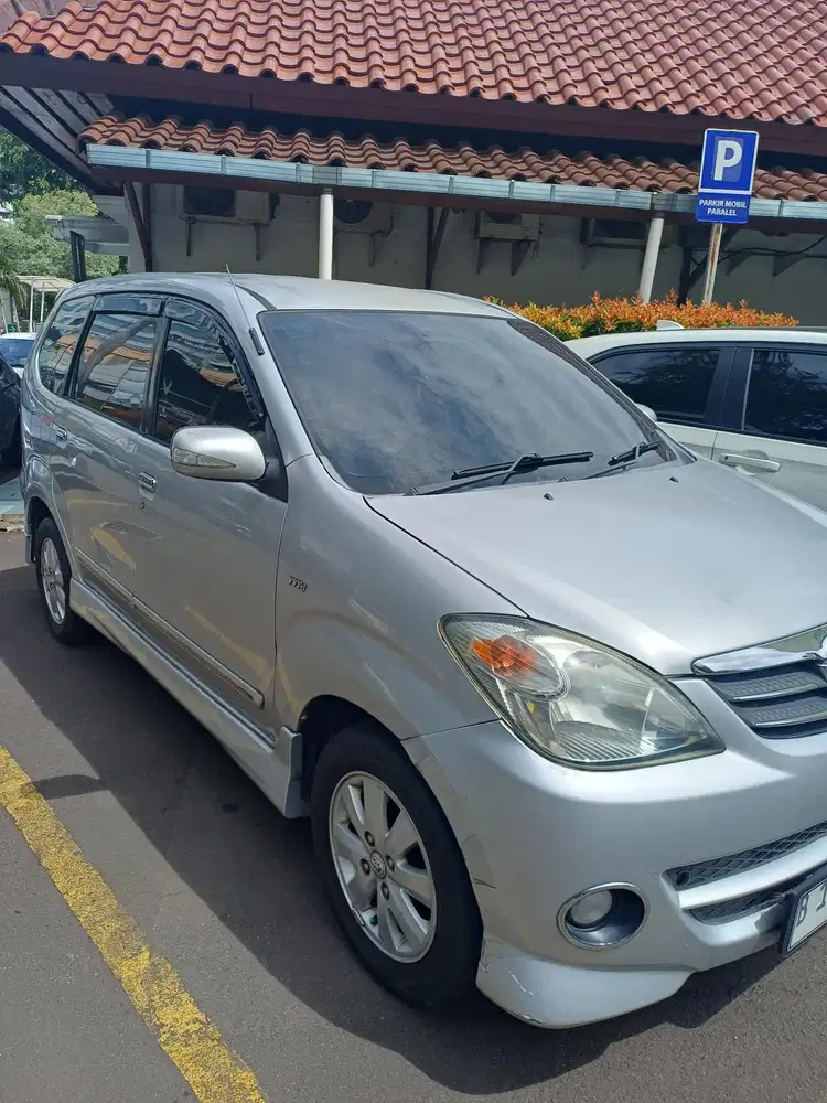 Toyota Avanza 2010 Bensin
