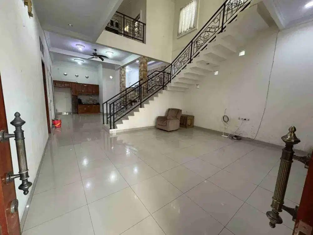 Disewakan Rumah Siap pakai Rawabadak jakarta utara , belakang pelindo tower