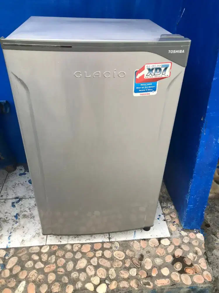 Kulkas 1 Pintu Toshiba Glacio - Normal - No Minus - Segel - Nego