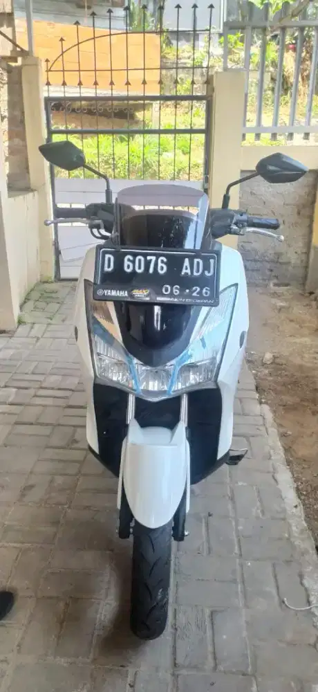 Yamaha lexi 125cc putih rawatan