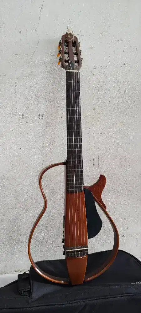 Gitar silent yamaha slg200n