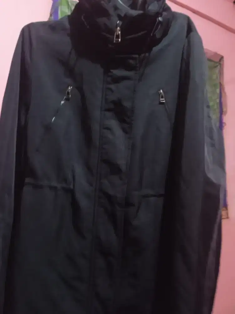 Jaket parka hitam
