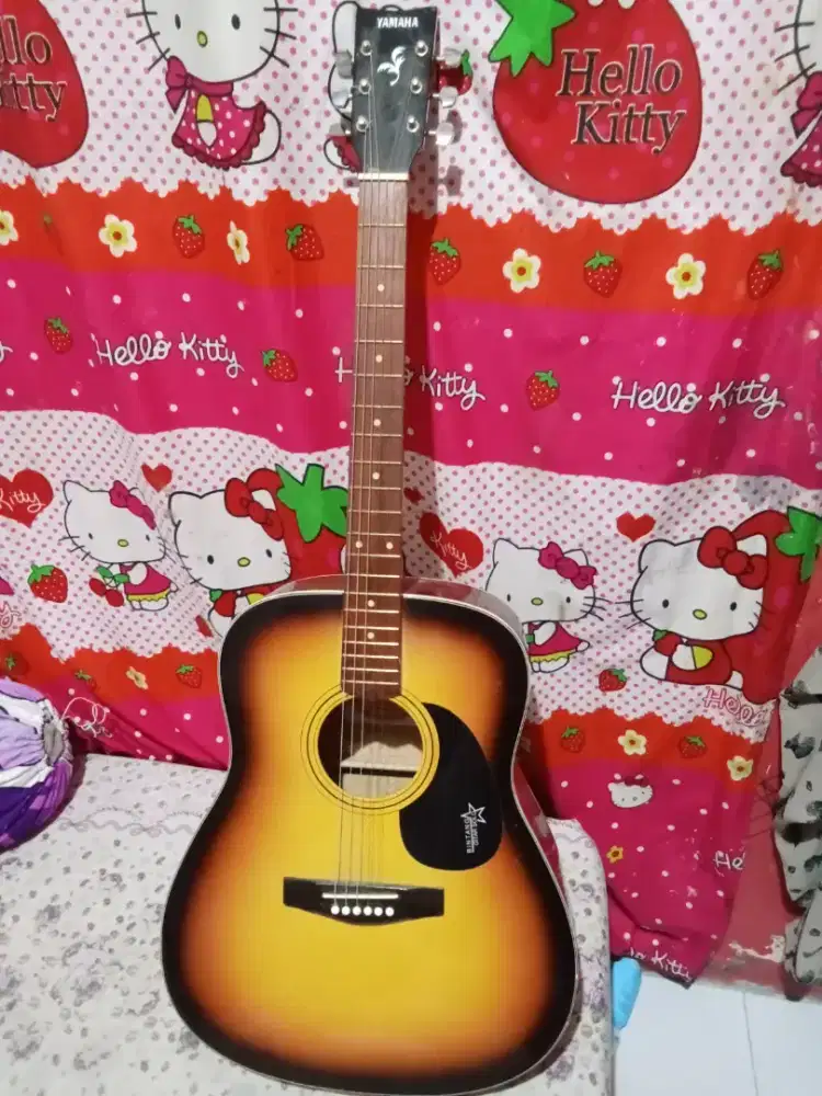 Gitar akustik ada elektrik ya