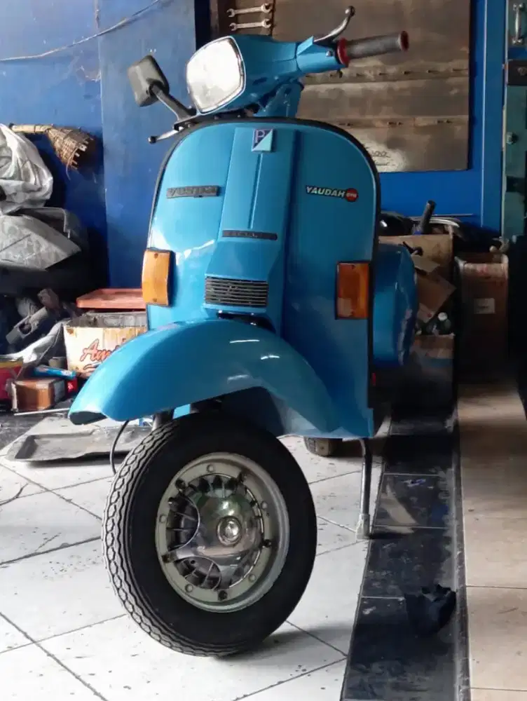 vespa px150 cat baru