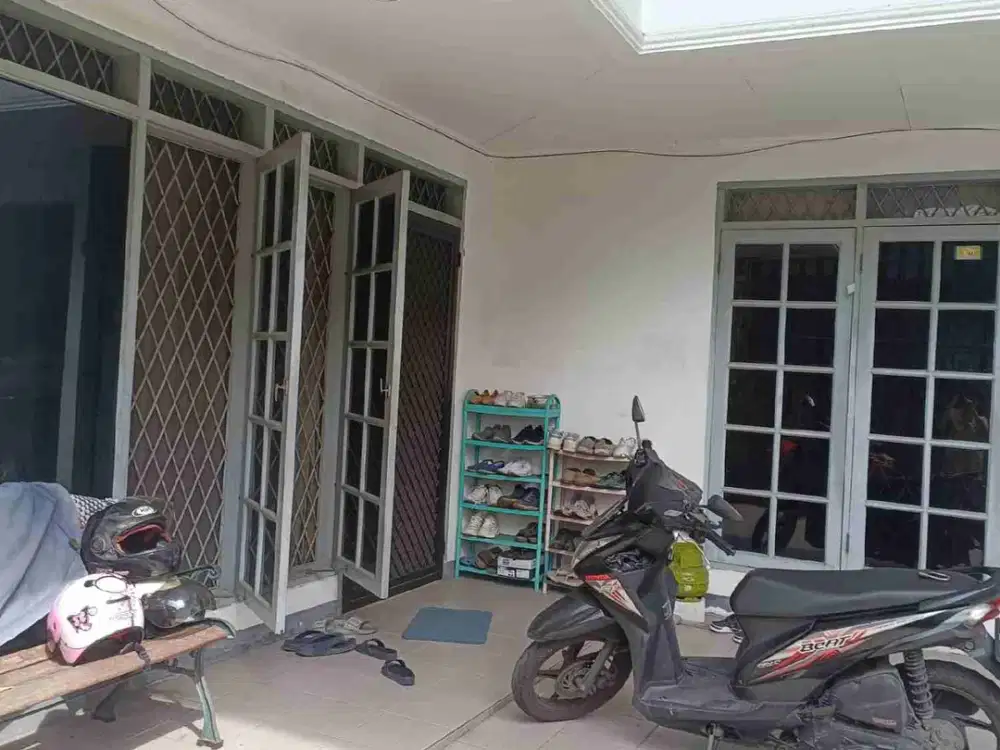 Dijual Termurah Rumah 257m2 di Taman Ratu Jakarta Barat
