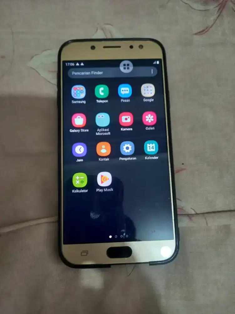 Di jual samsung J 7  pro. kondisi bagus