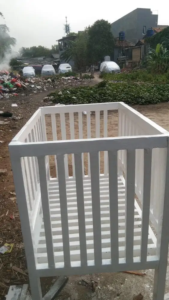 Ranjang bayi bekas