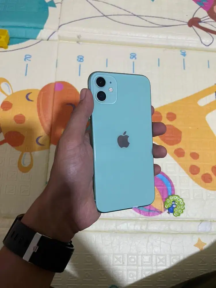 Iphone 11 128gb fullset ! nO MINUS ! Alloperator ! Semua part orian !