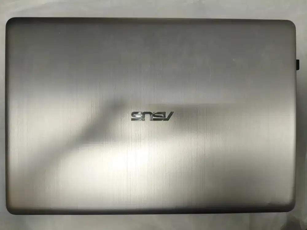 ASUS N580V + CHARGER ORI