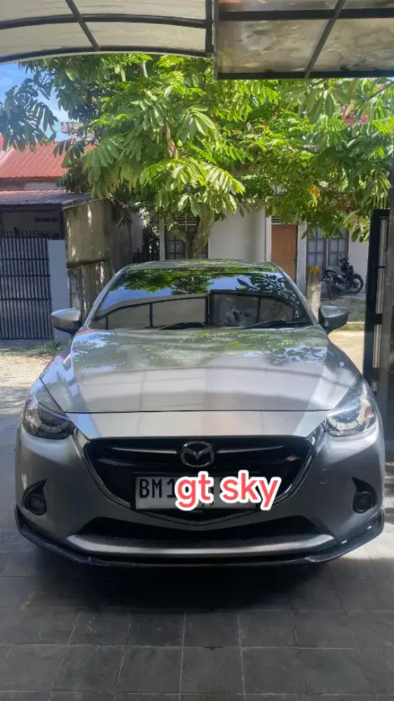 Mazda 2 gt sky active nik 2015 good cobdition