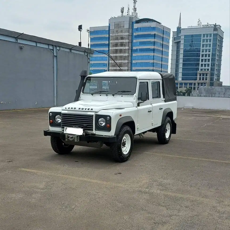 2012 Land Rover Defender 110 Double Cabin Diesel 2.2 Manual