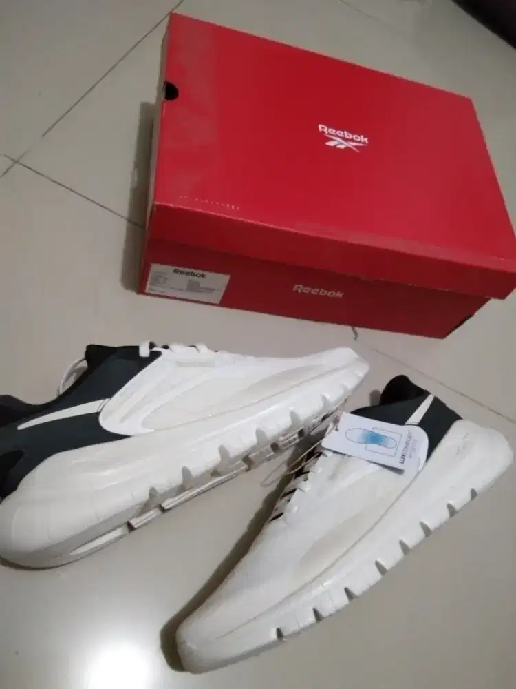 Sepatu Reebok Split Flex original