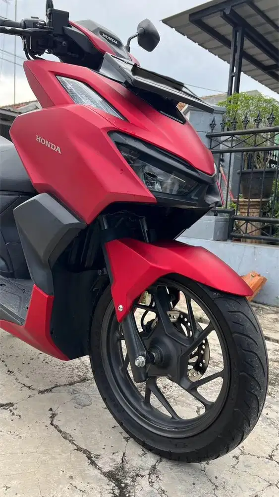 Honda Vario 160 CBS ISS 2023 Matte Red Low KM