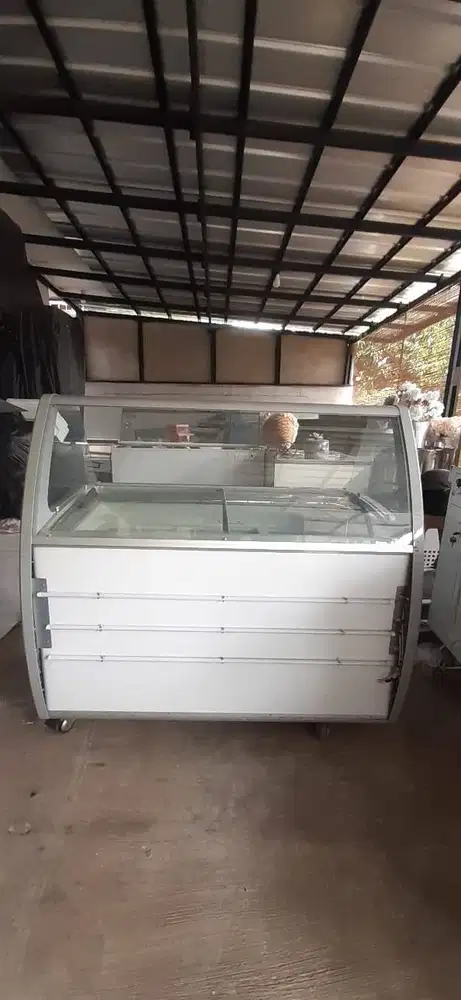 Ice Cream Showcase Display 9 Pan – Sadhana (Fresta) Ice Scooping FR 41