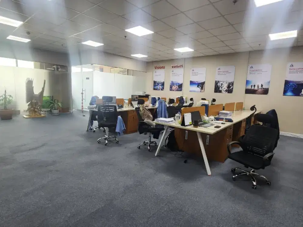 Disewakan Office Gold Coast PIK, 190m2, Sudah Renov