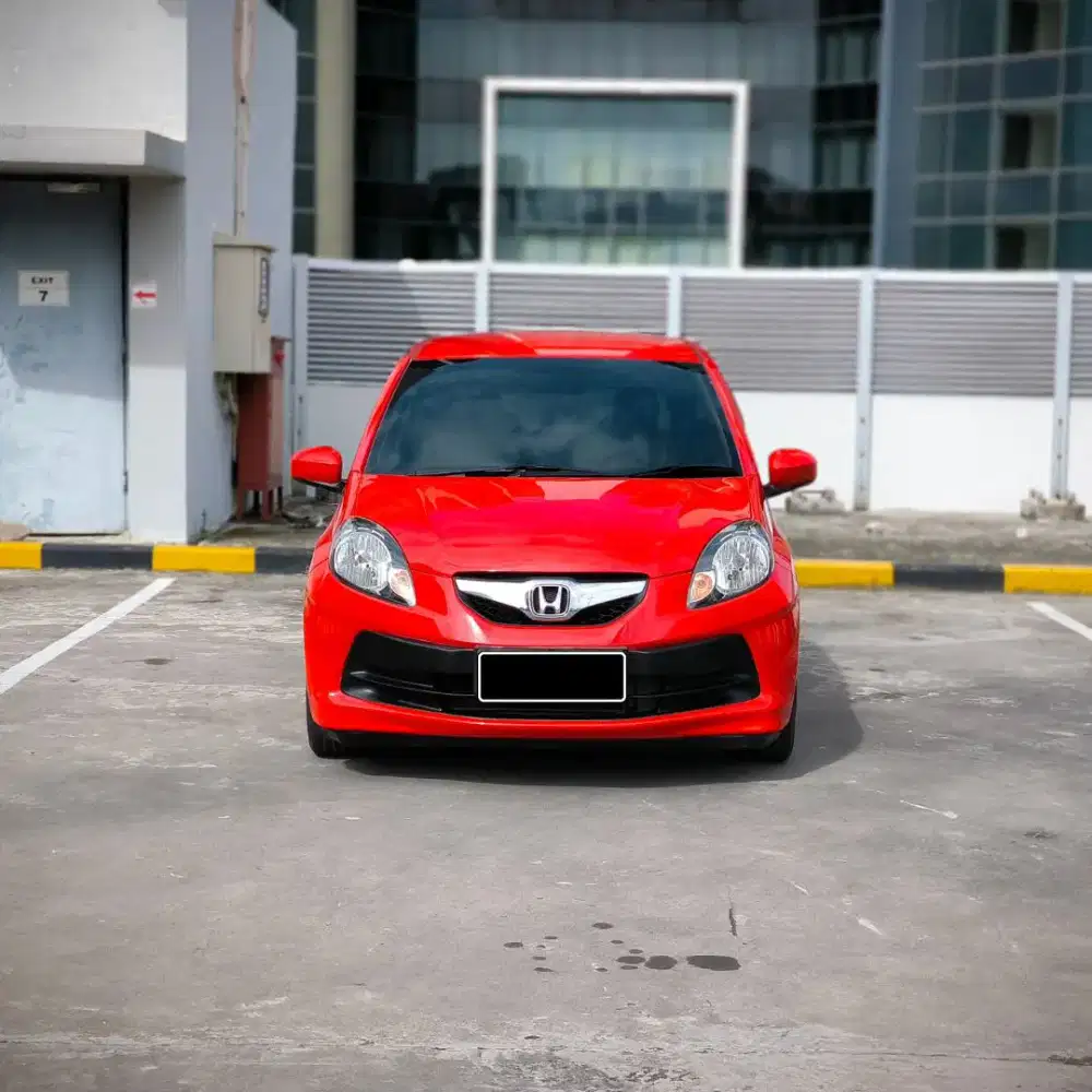 Brio S 1.2 matic tahun 2014 warna merah