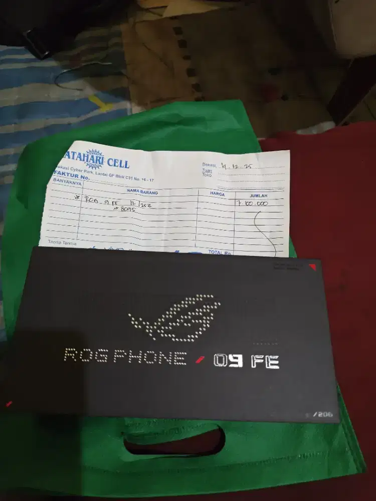 Rog phone 9 fe like new