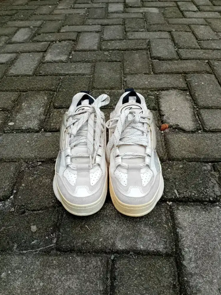 Sport lining. Sz 42,5 made in china